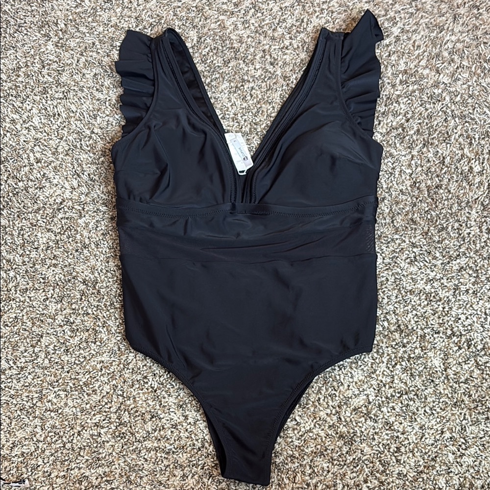 CUPSHE V neck bathing suit